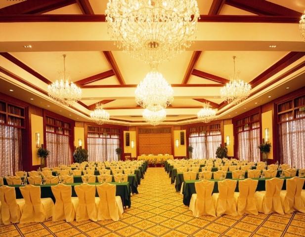 Phoenix Hotel Wuyi Цзянмынь Экстерьер фото