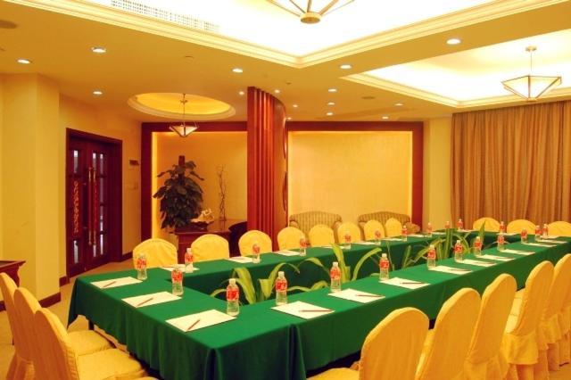 Phoenix Hotel Wuyi Цзянмынь Экстерьер фото