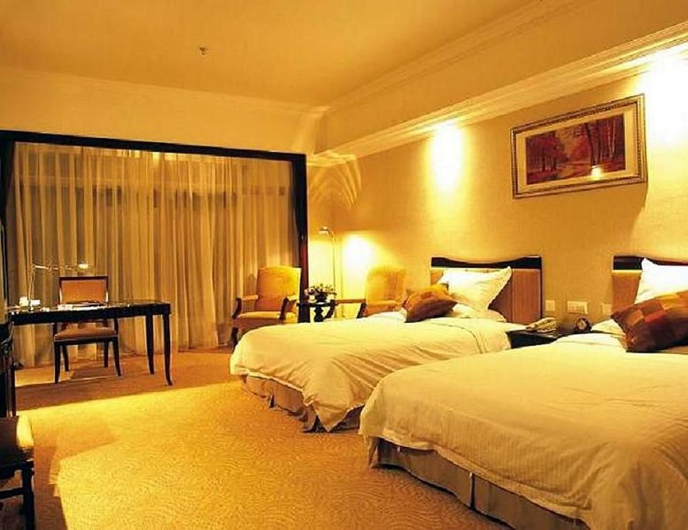 Phoenix Hotel Wuyi Цзянмынь Экстерьер фото