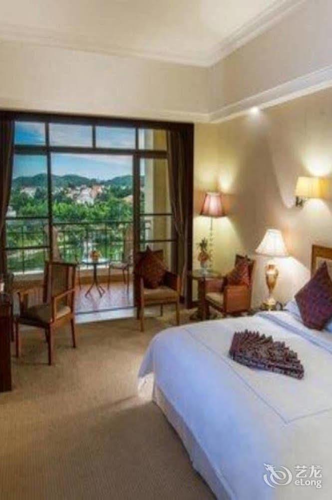 Phoenix Hotel Wuyi Цзянмынь Экстерьер фото