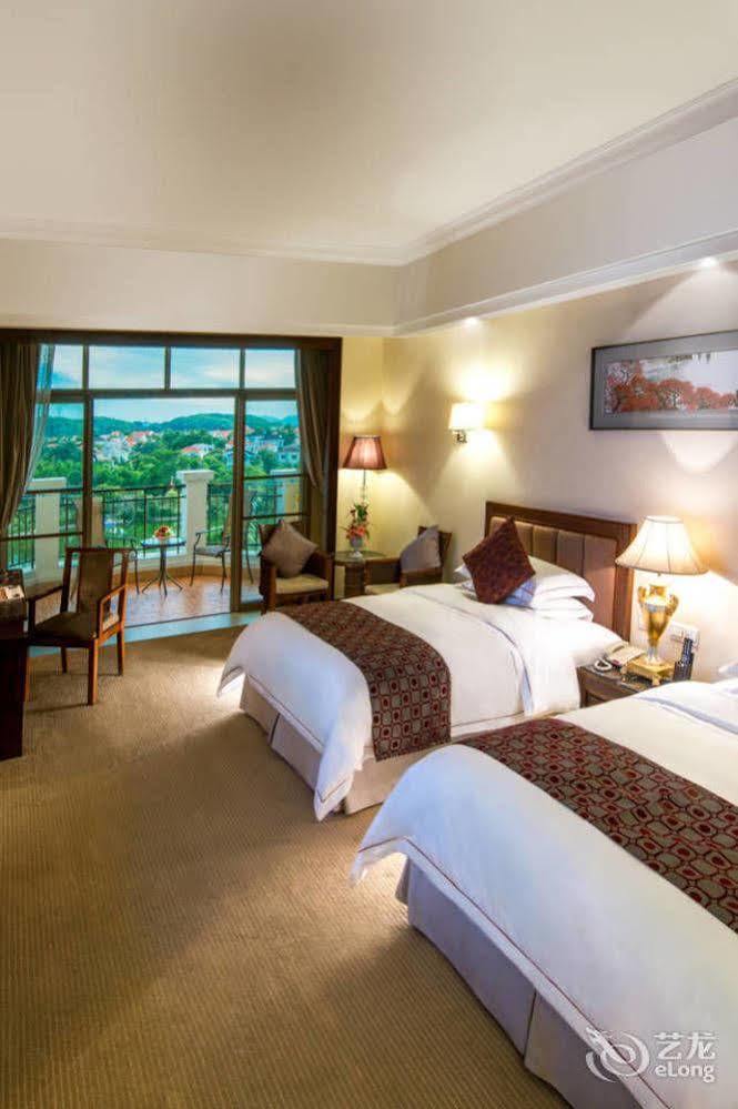 Phoenix Hotel Wuyi Цзянмынь Экстерьер фото